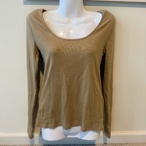 Banana Republic Women's small long sleeve beige shirt